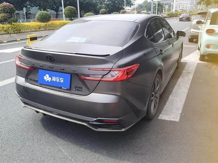 Photo 3 - Toyota Camry