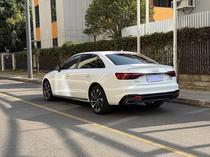 Zdjęcie 6 - Audi A4L