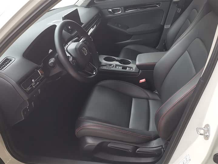 Фото 9 - Honda Civic