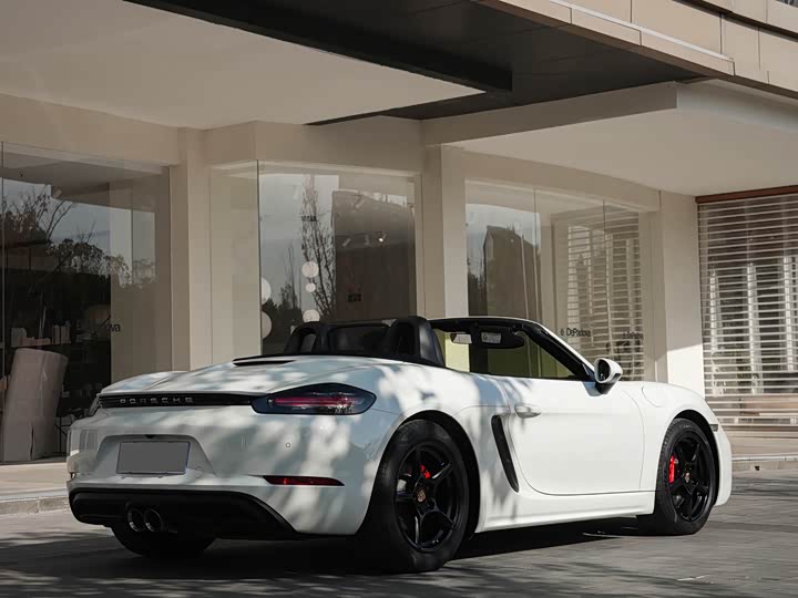 Фото 4 - Porsche 718