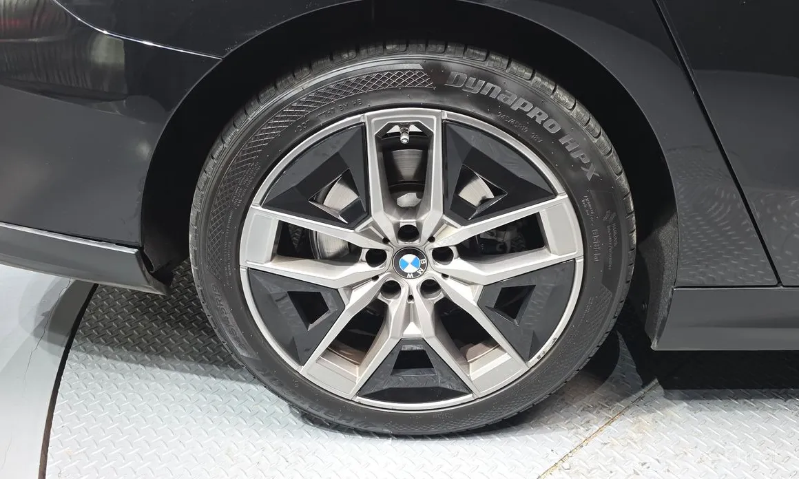 Фото 5 - BMW 5 Series