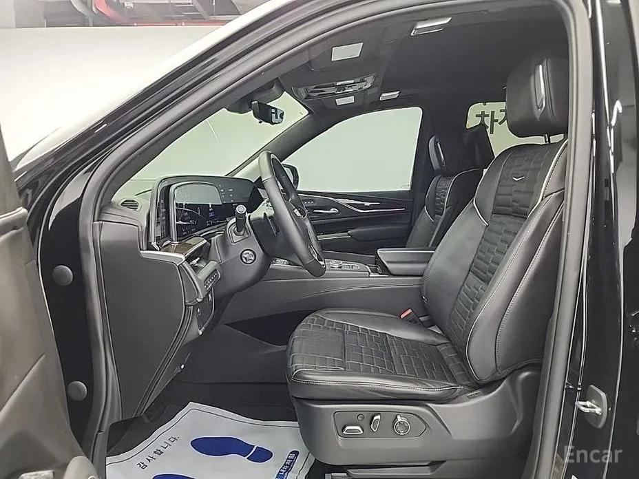 Фото 11 - Cadillac Escalade