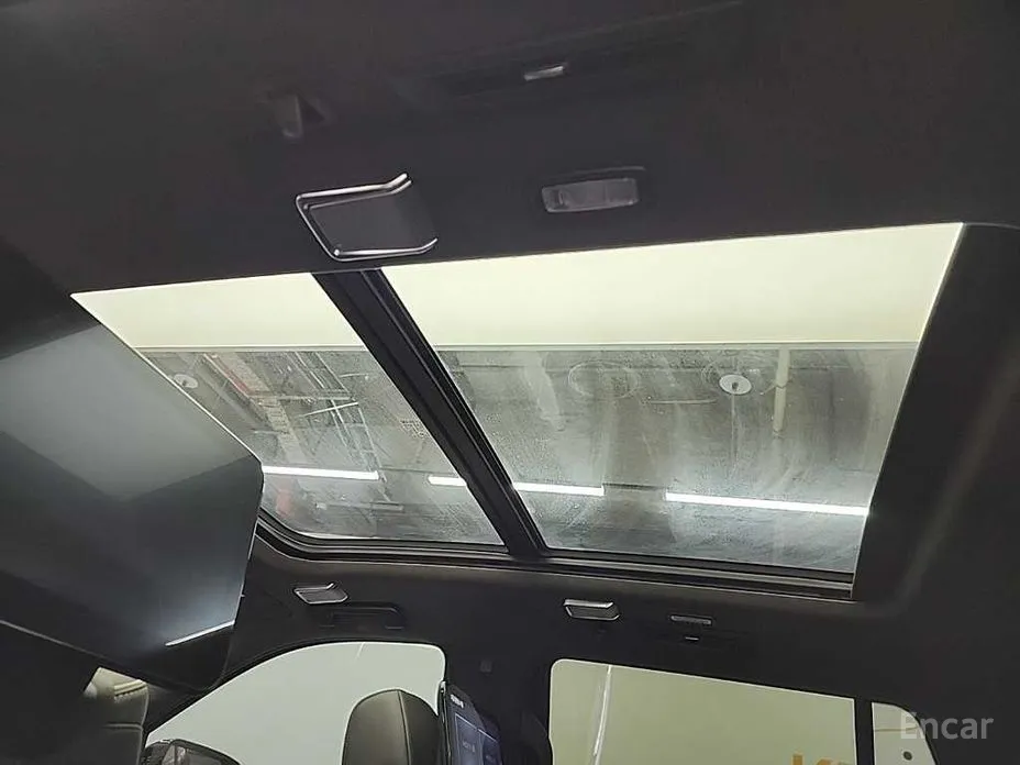 Фото 16 - Cadillac Escalade