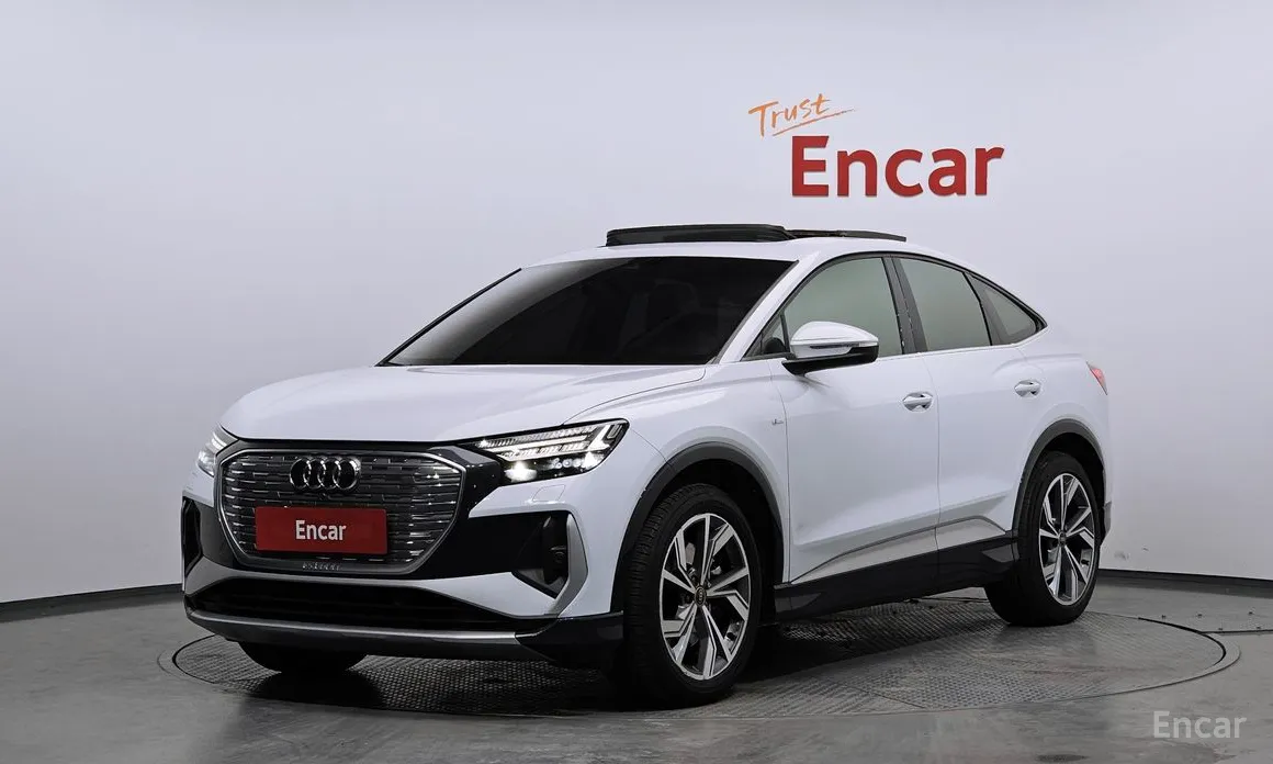 Фото 1 - Audi Q4 e-tron