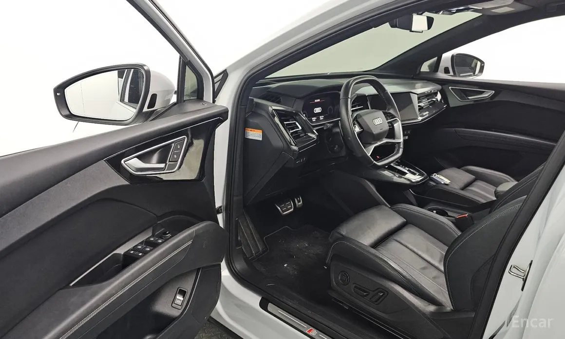 Фото 11 - Audi Q4 e-tron