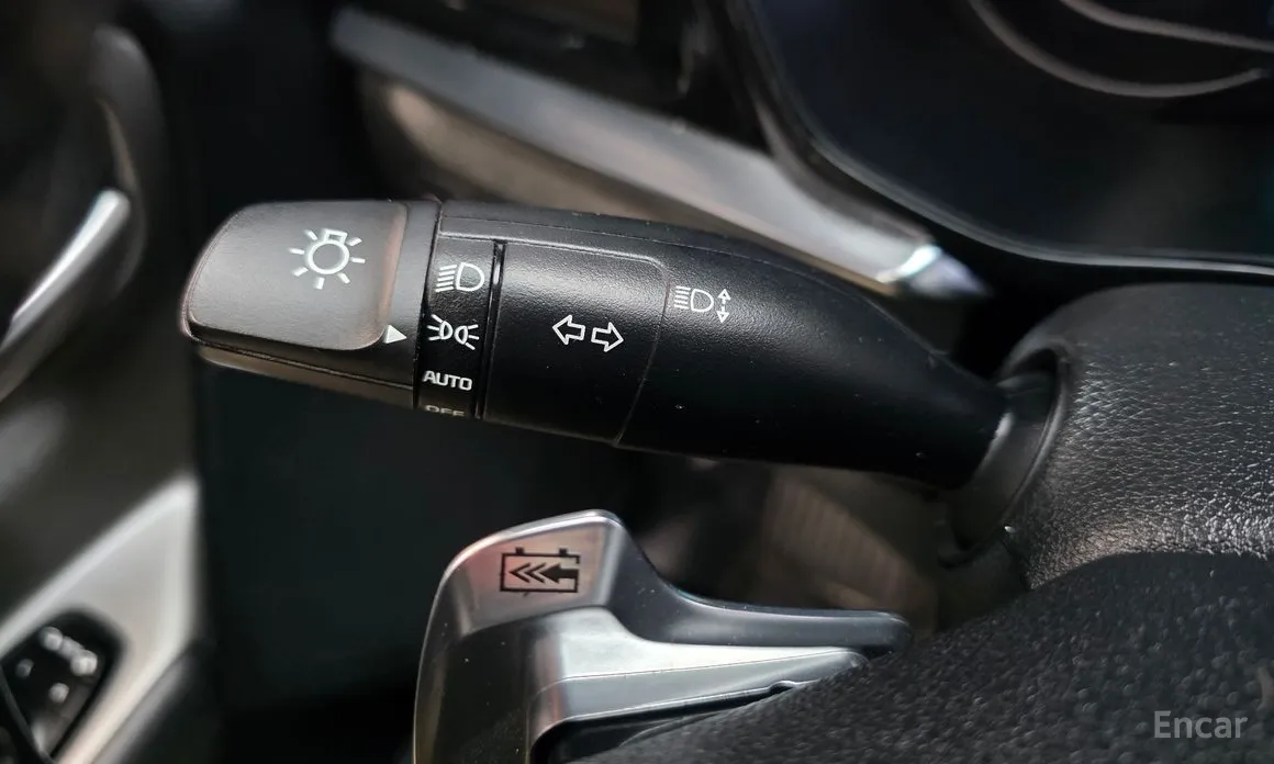 Фото 17 - Kia Niro