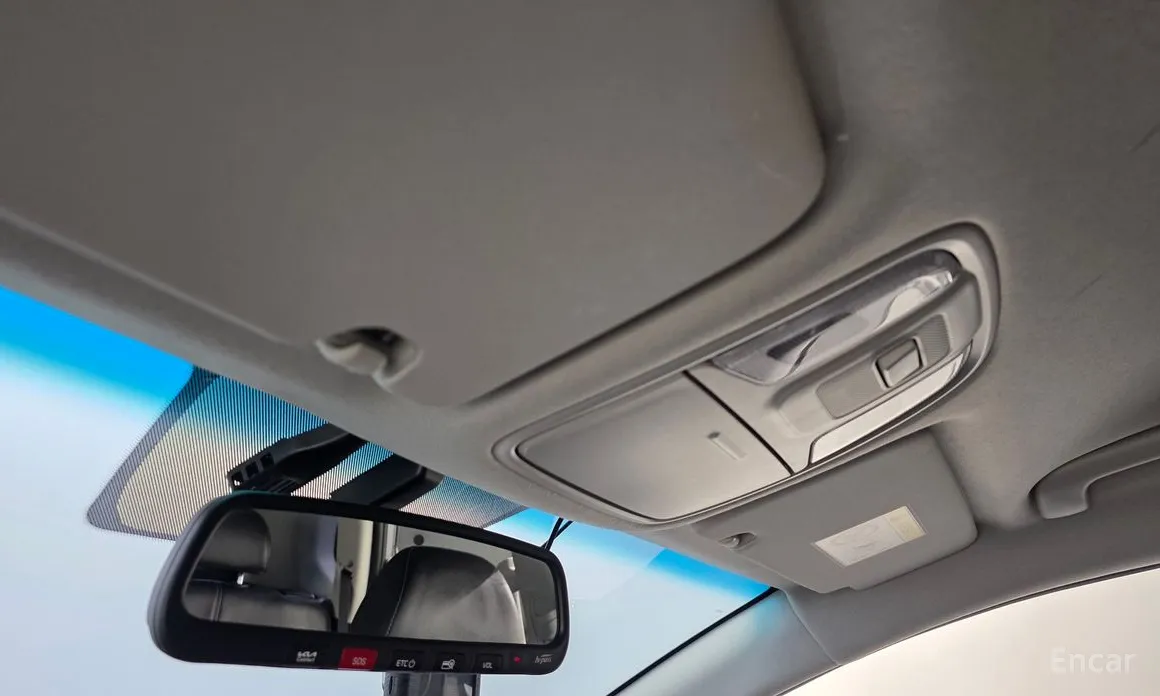 Фото 19 - Kia Niro