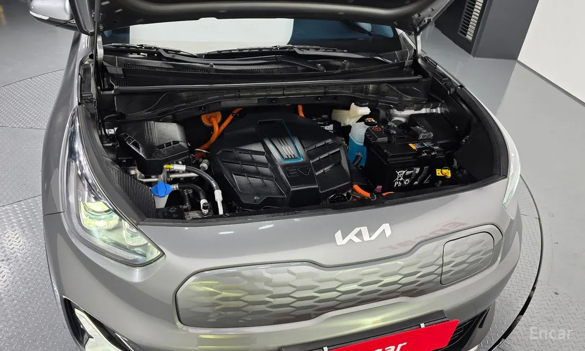 Фото 6 - Kia Niro