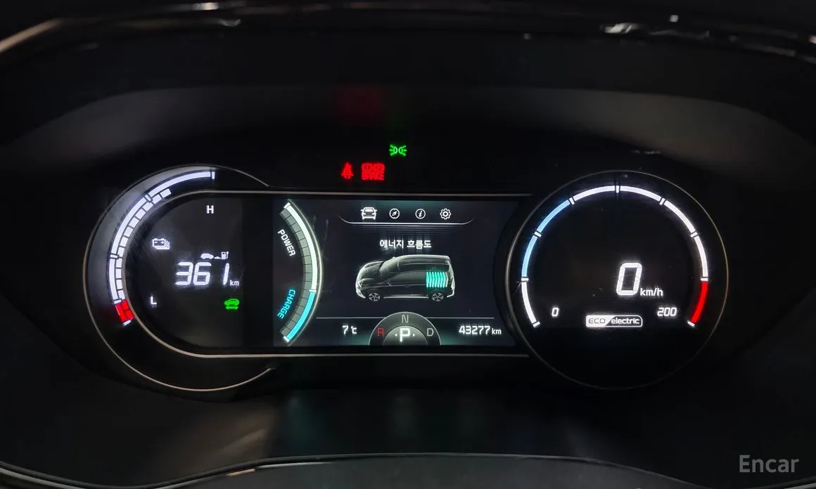 Фото 8 - Kia Niro