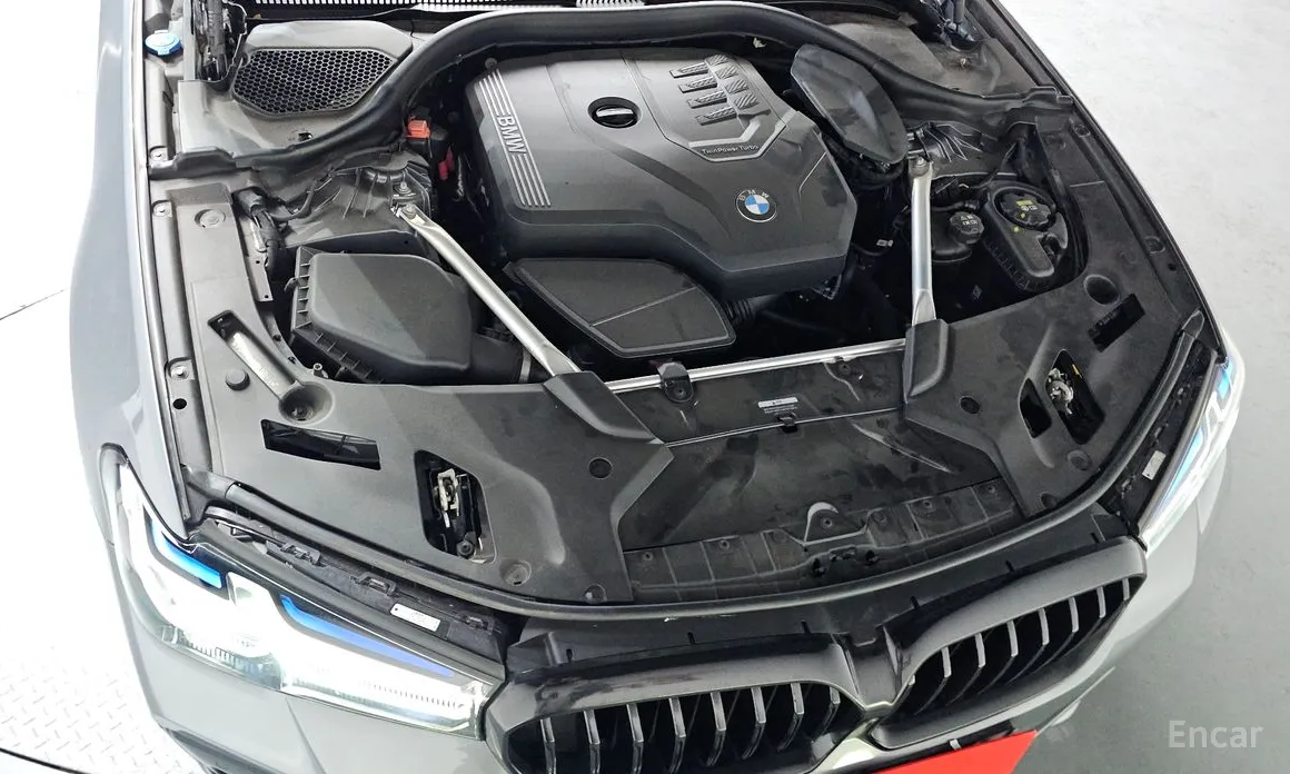 Фото 6 - BMW 5 Series