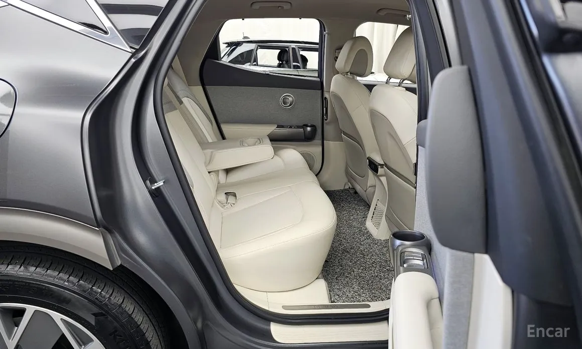 Фото 12 - Genesis GV60