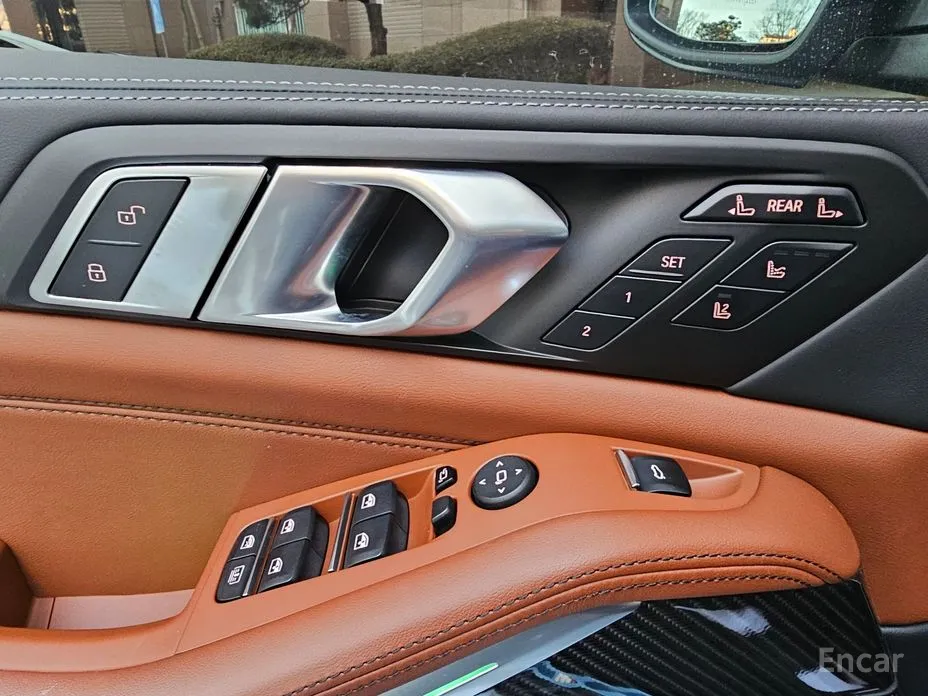 Фото 13 - BMW X7