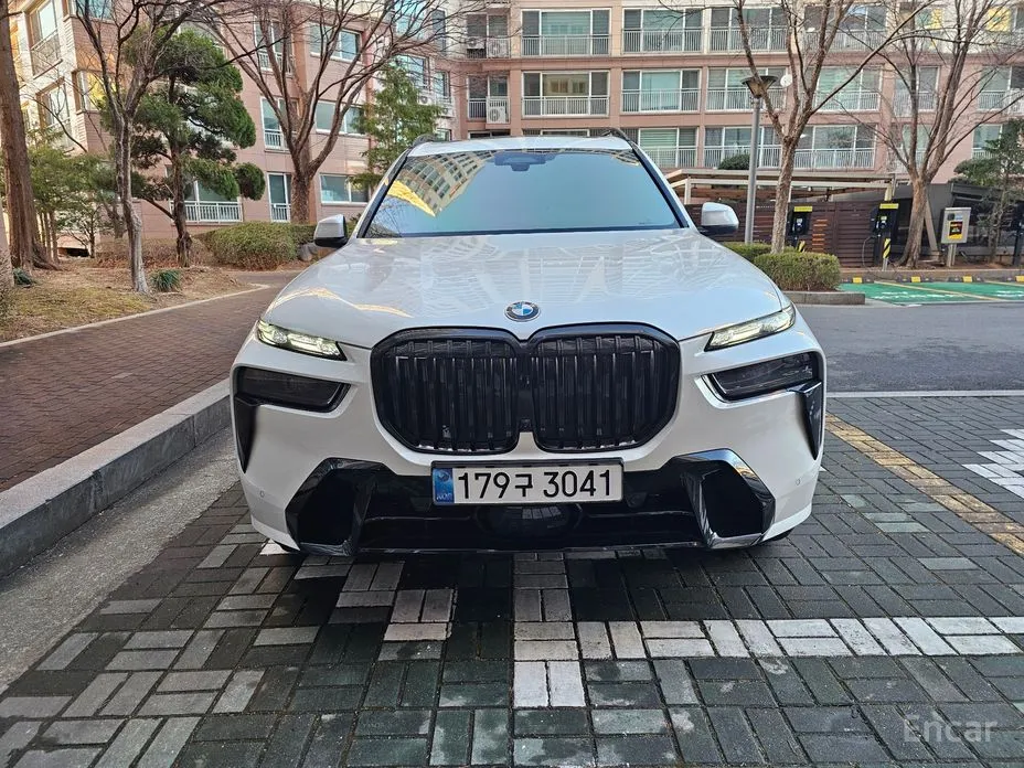 Фото 2 - BMW X7