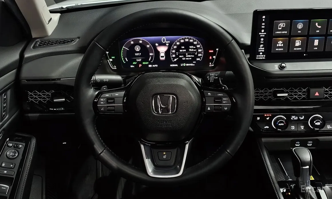 Фото 13 - Honda Accord