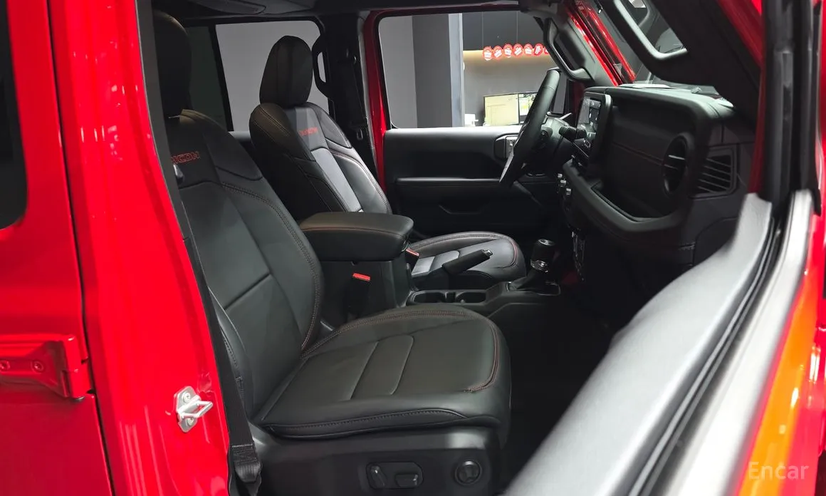 Фото 11 - Jeep Wrangler