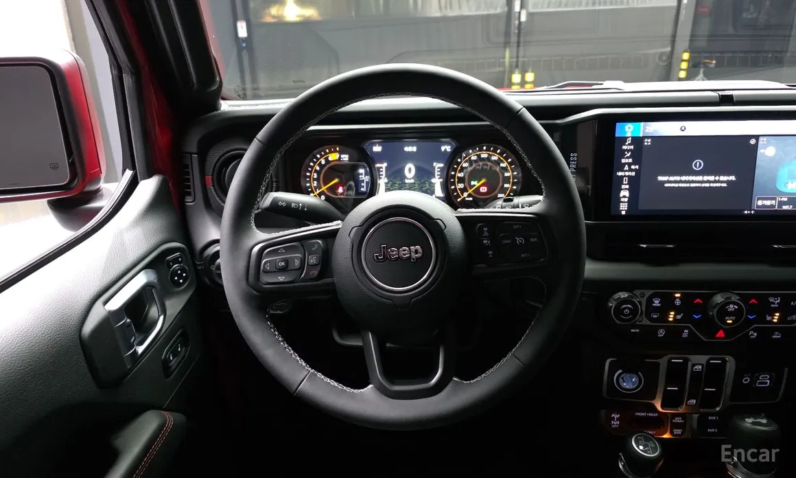 Фото 13 - Jeep Wrangler