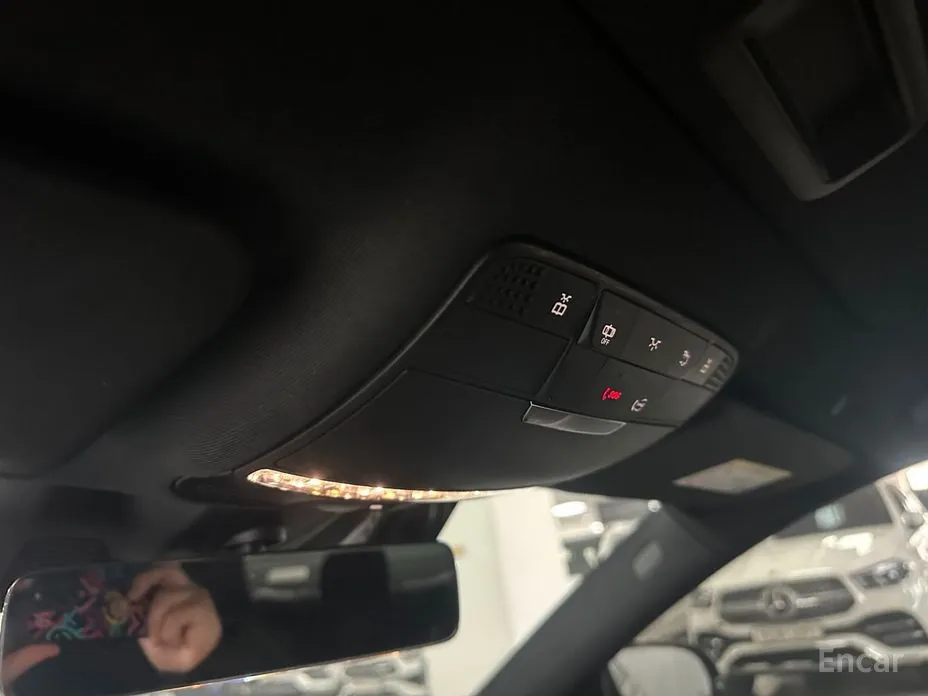 Фото 13 - Mercedes-Benz E-Class