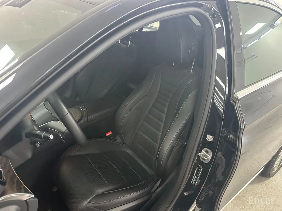 Фото 18 - Mercedes-Benz E-Class