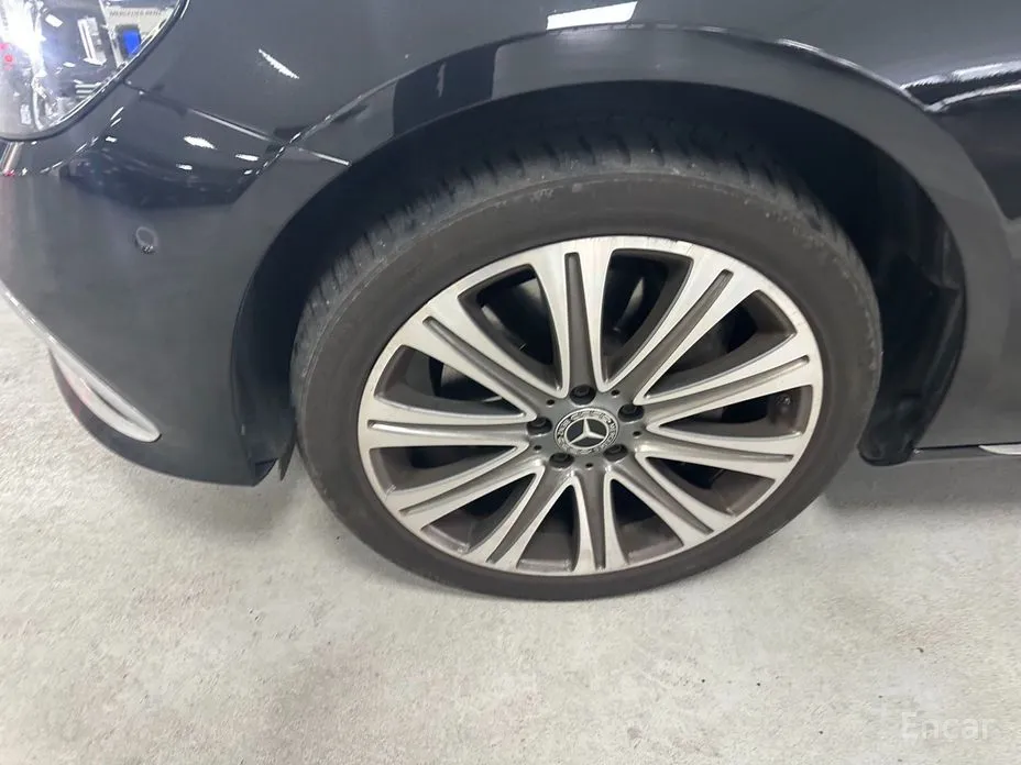 Фото 5 - Mercedes-Benz E-Class