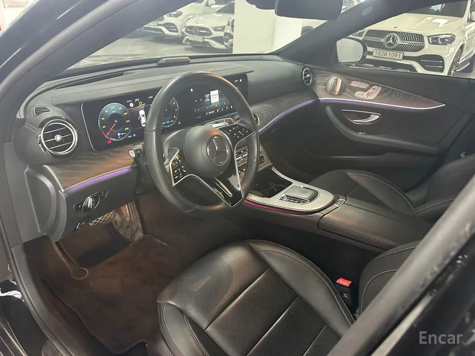 Фото 7 - Mercedes-Benz E-Class