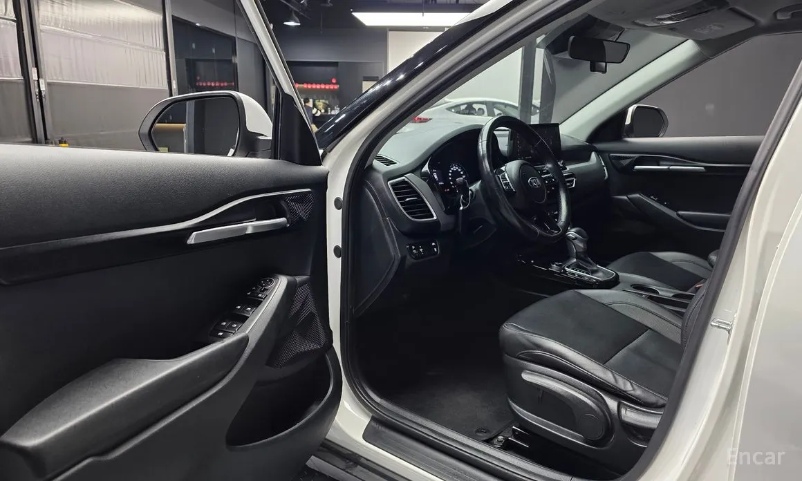 Фото 10 - Kia Seltos