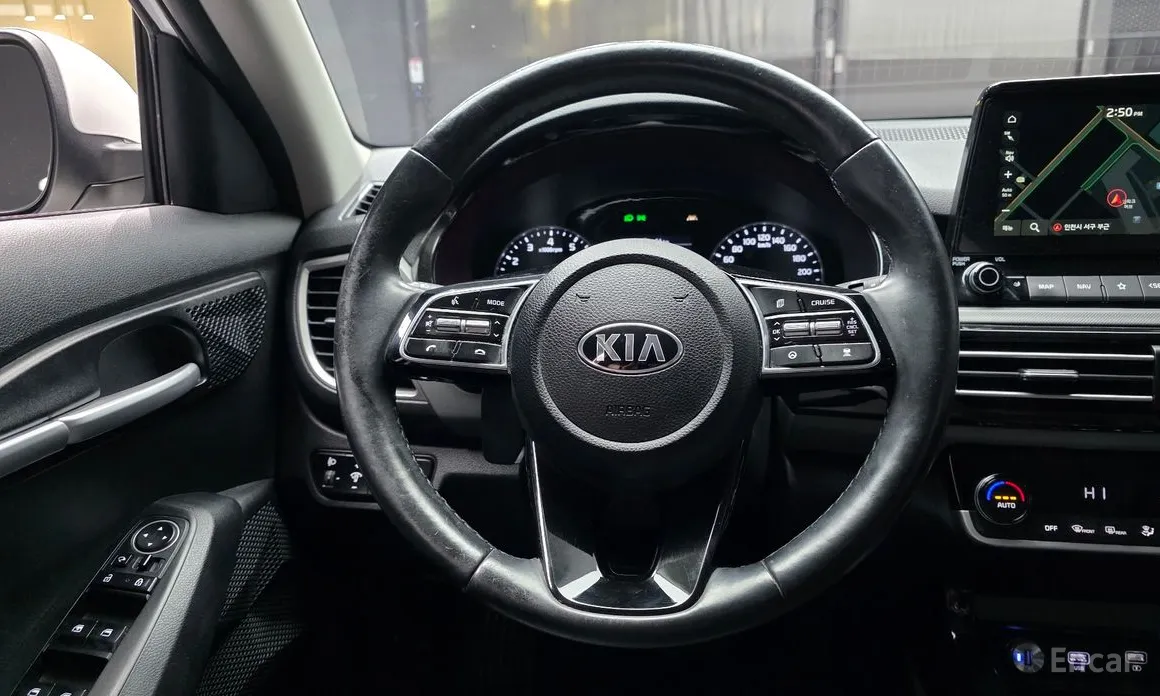 Фото 13 - Kia Seltos