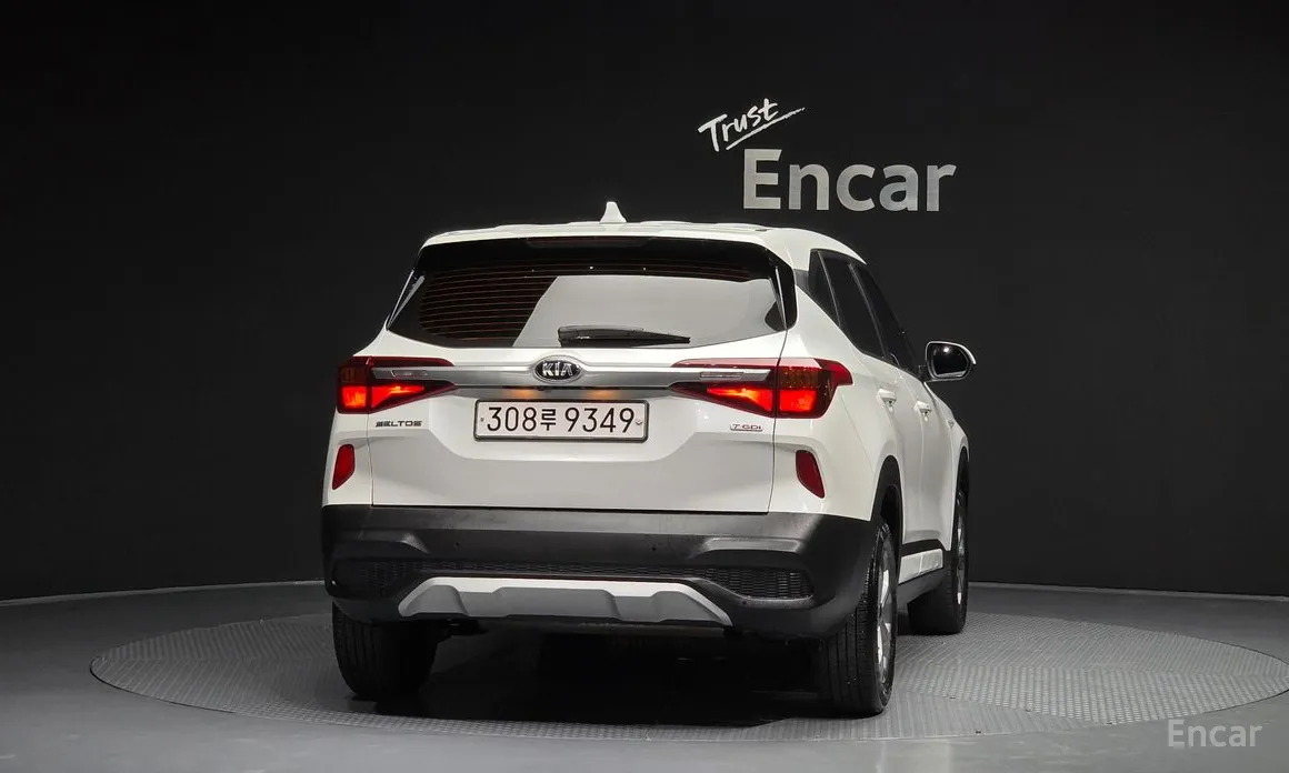 Фото 4 - Kia Seltos