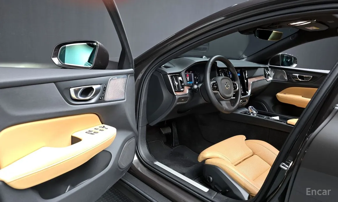 Фото 11 - Volvo V60