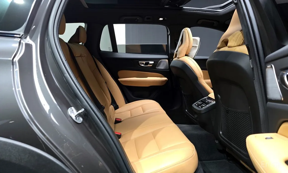 Фото 12 - Volvo V60