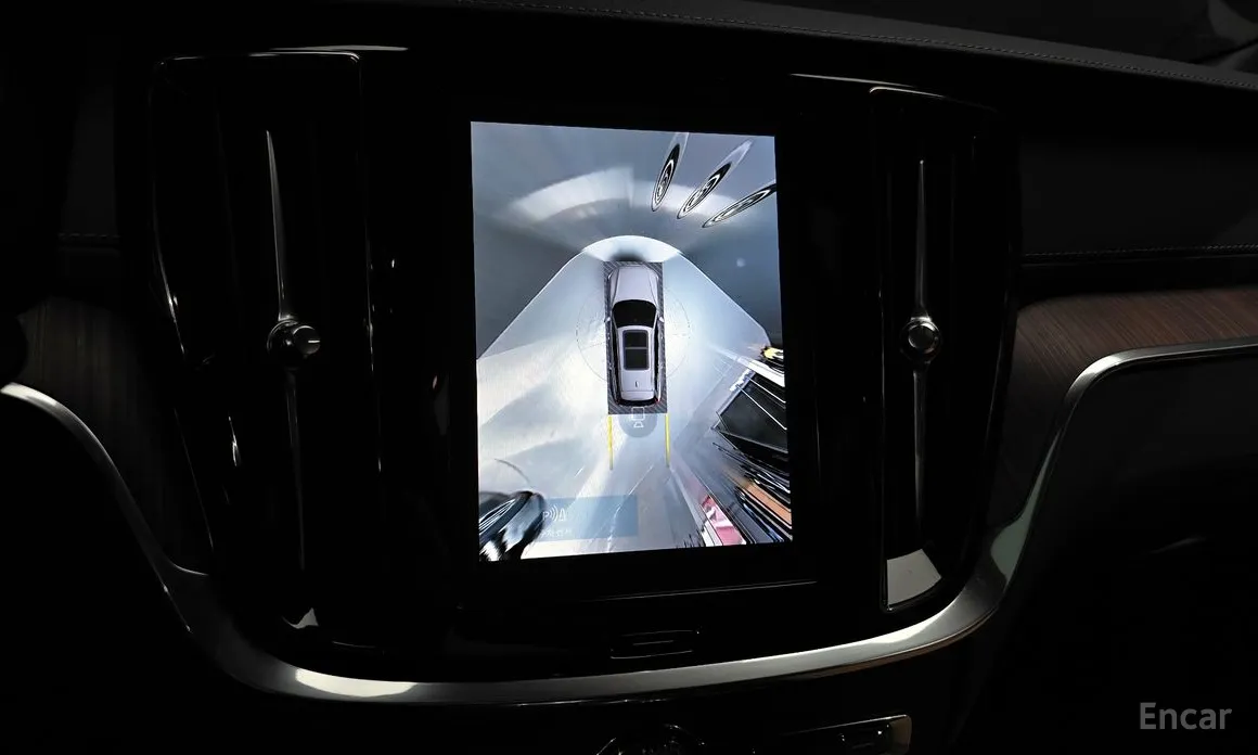 Фото 15 - Volvo V60