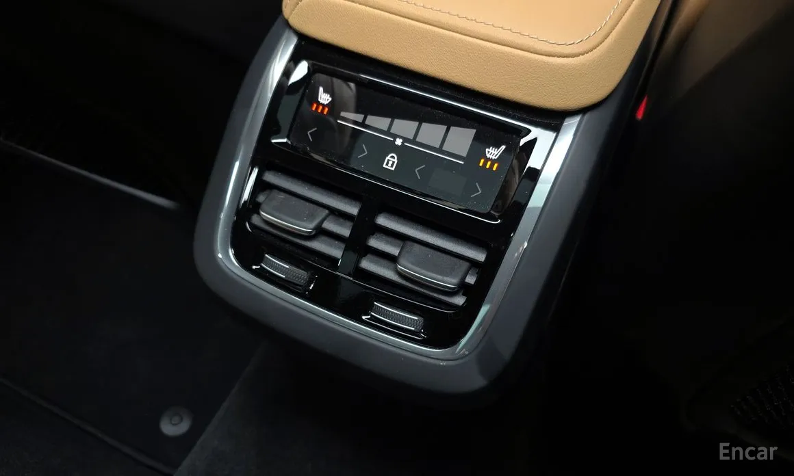 Фото 19 - Volvo V60