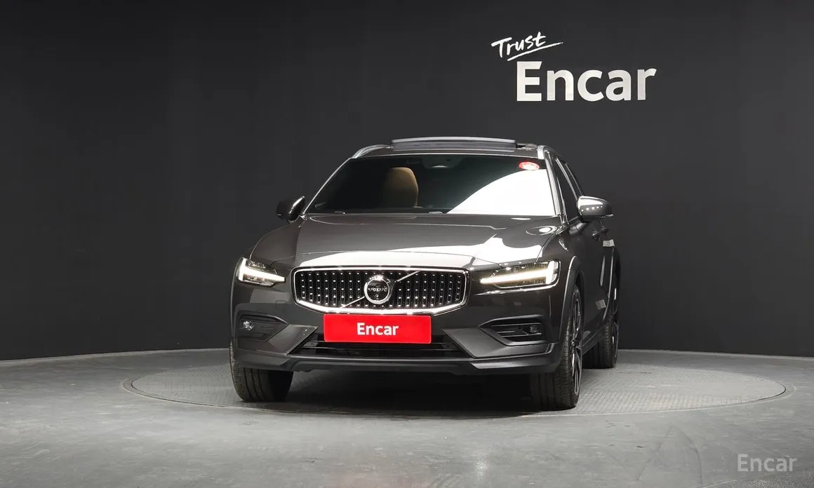 Фото 3 - Volvo V60