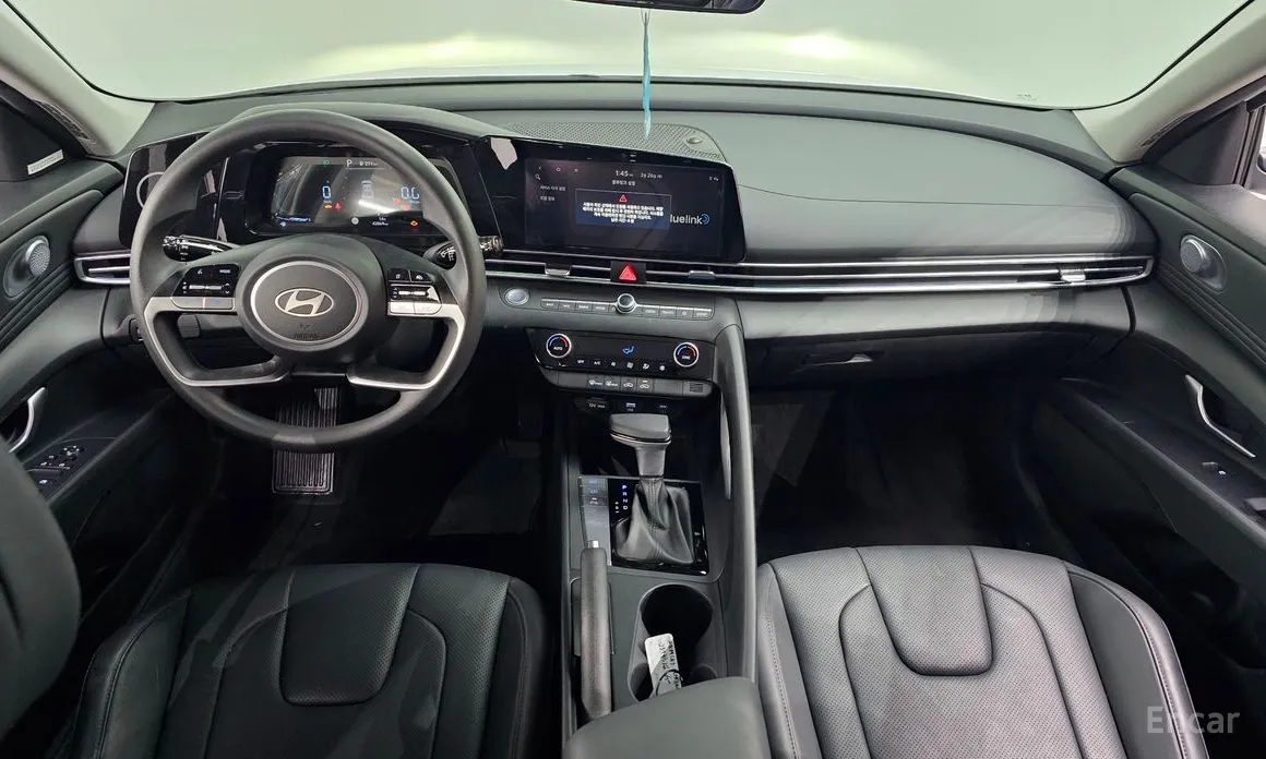 Photo 7 - Hyundai Avante