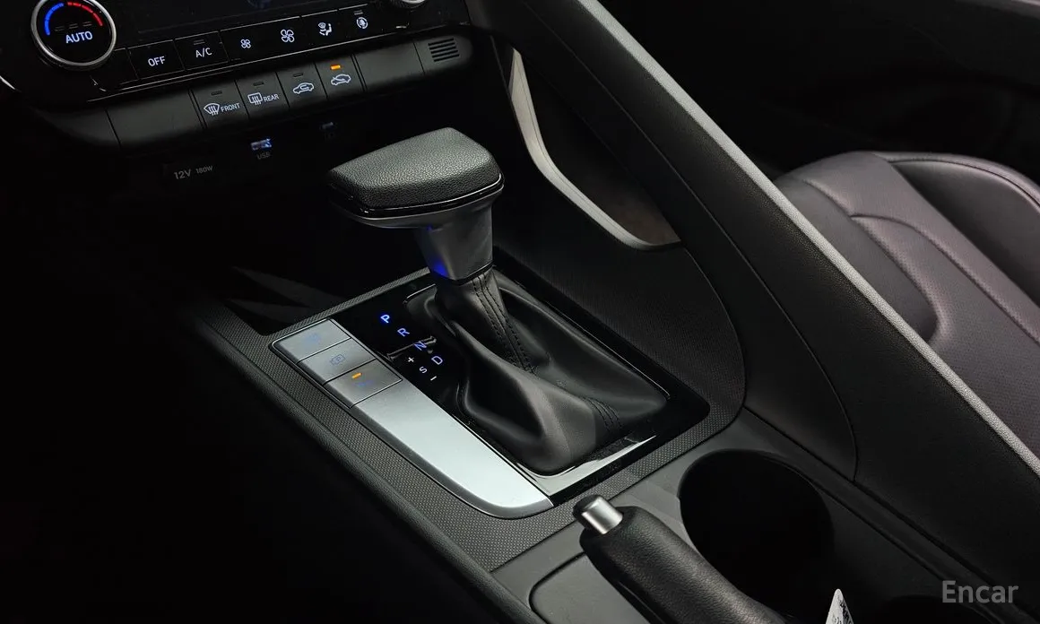 Photo 9 - Hyundai Avante