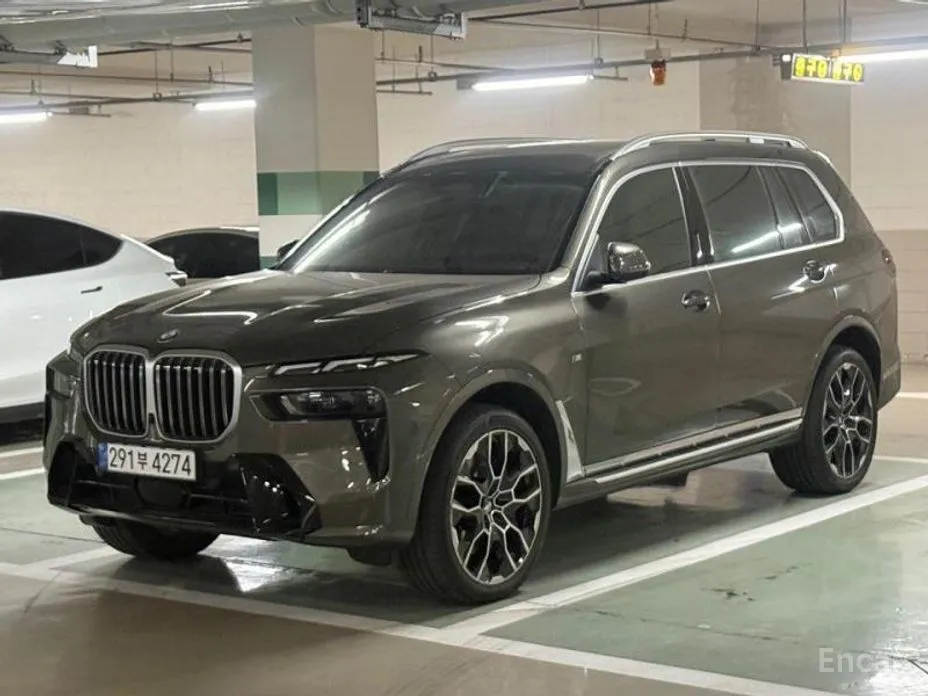 Photo 1 - BMW X7