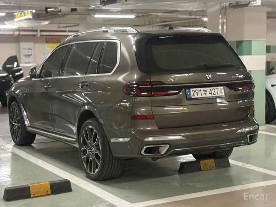 Photo 5 - BMW X7