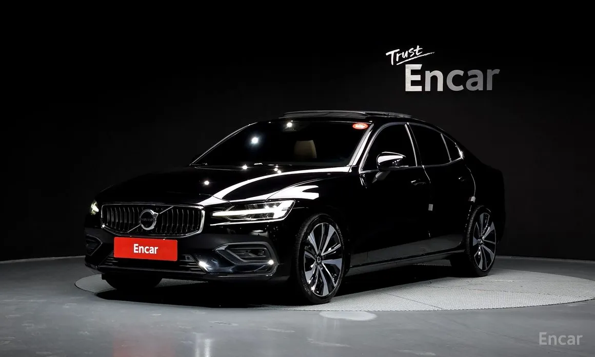 Фото 1 - Volvo S60