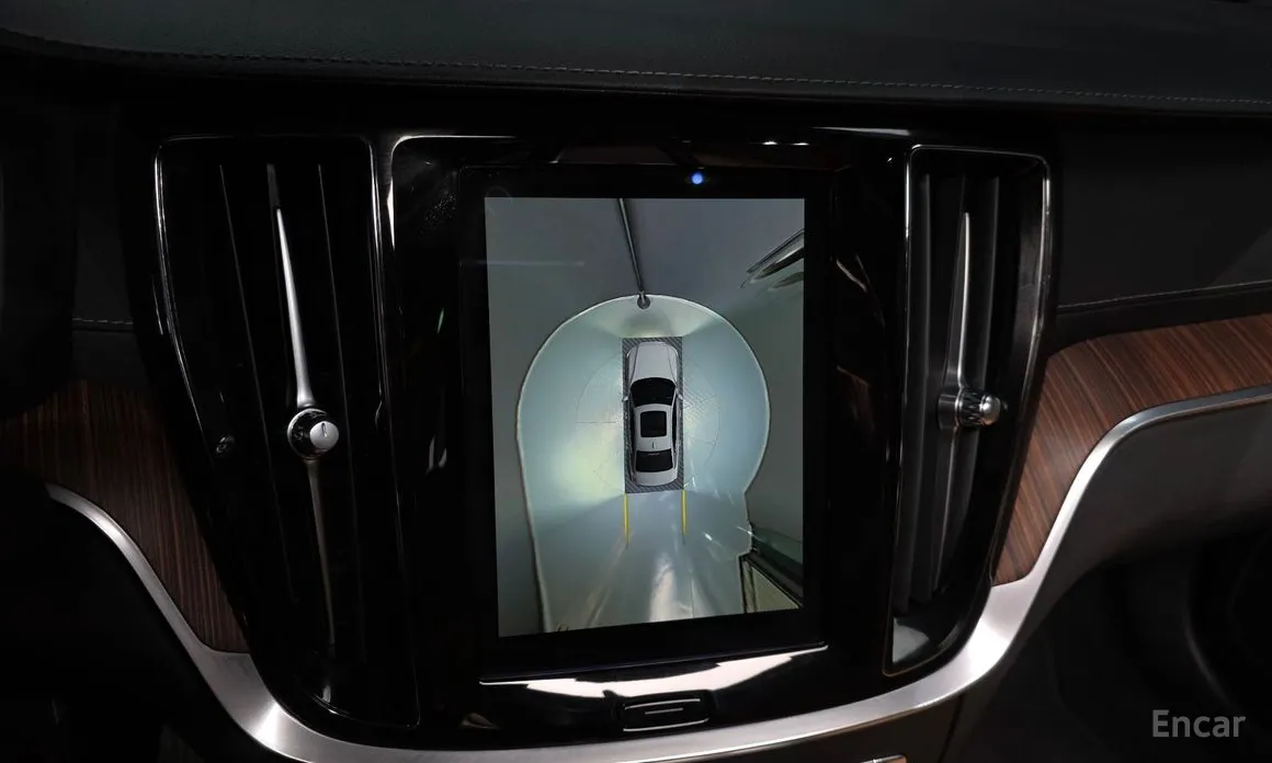 Фото 15 - Volvo S60