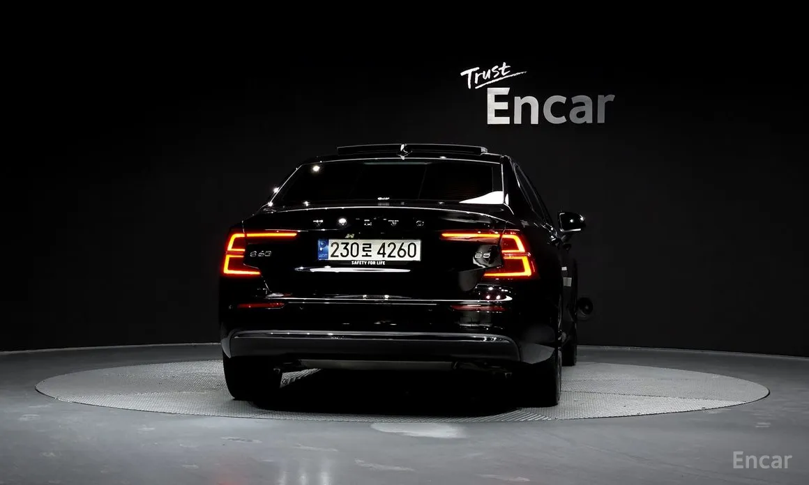 Фото 4 - Volvo S60