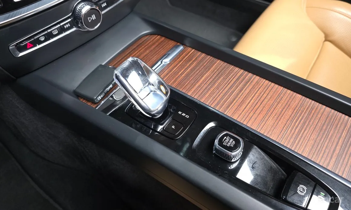 Фото 9 - Volvo S60