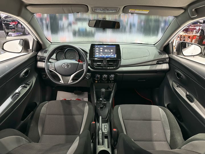 Фото 8 - Toyota Vios