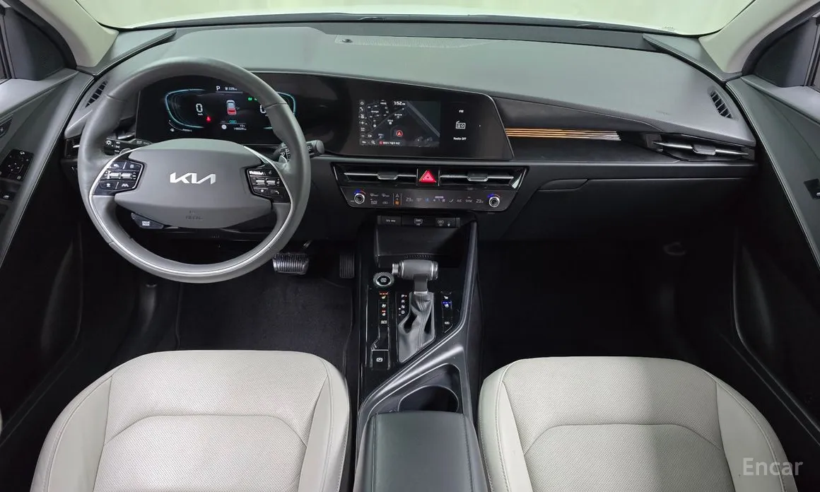 Photo 7 - Kia Niro