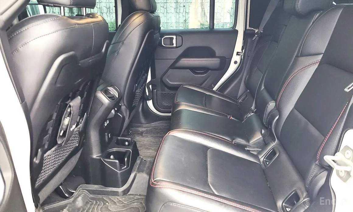 Photo 6 - Jeep Gladiator