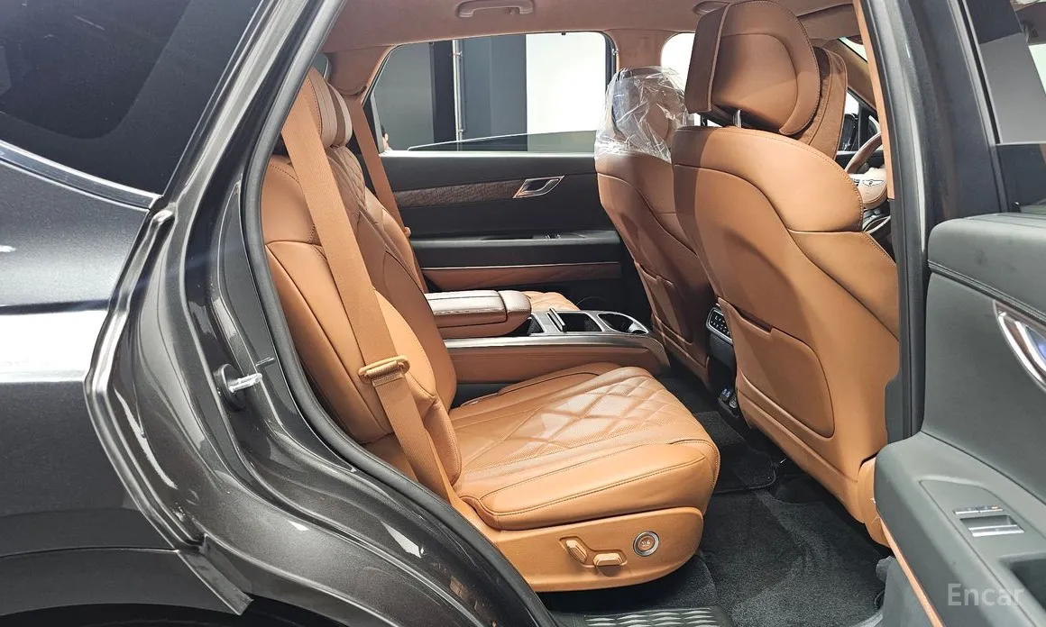 Фото 12 - Genesis GV80