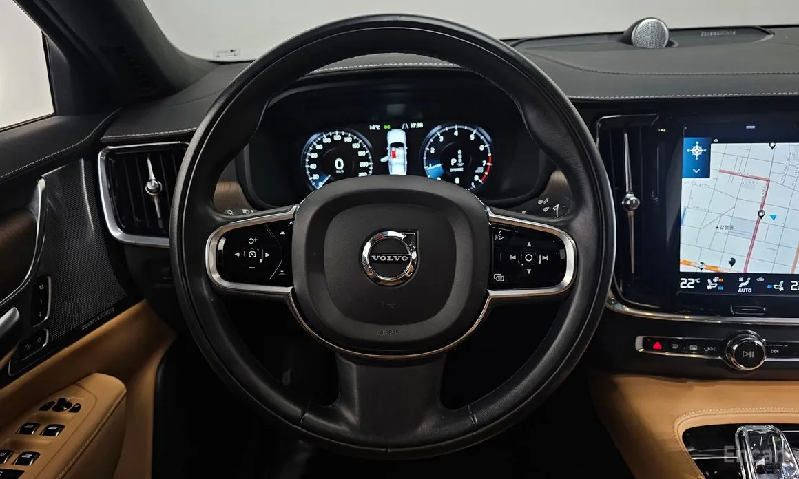 Фото 13 - Volvo S90