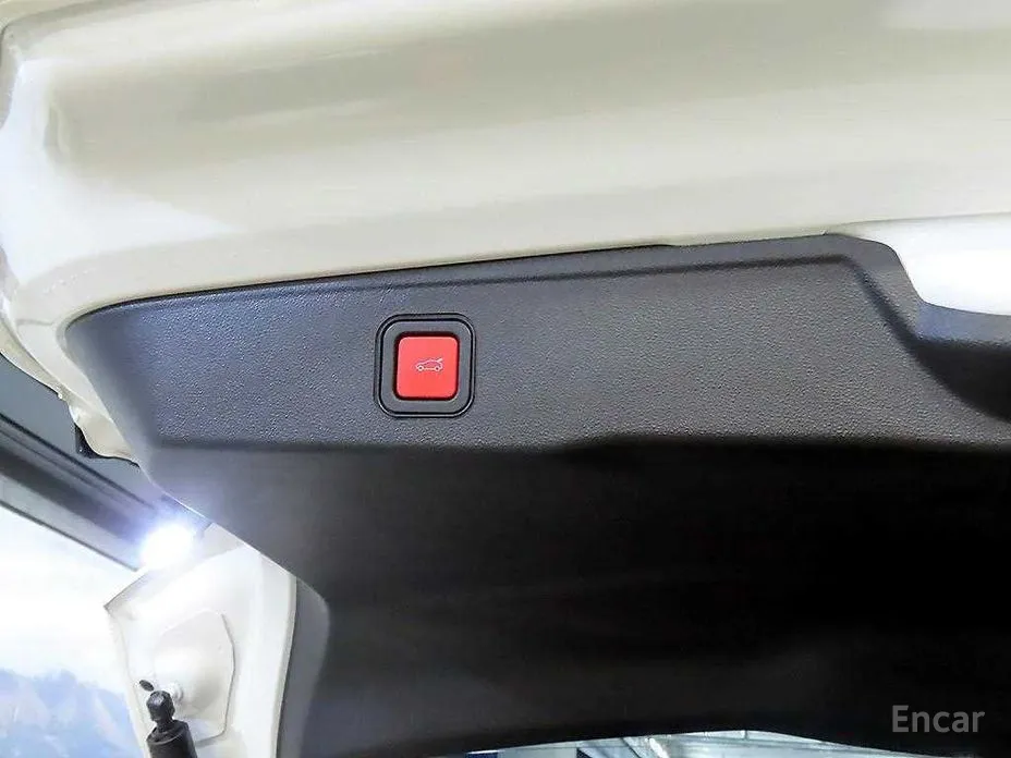 Фото 14 - Jeep Avenger