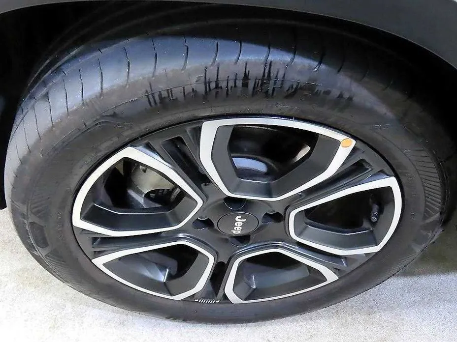 Фото 18 - Jeep Avenger