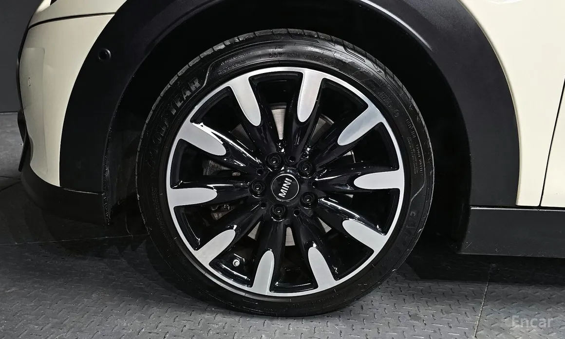 Фото 5 - Mini Cooper