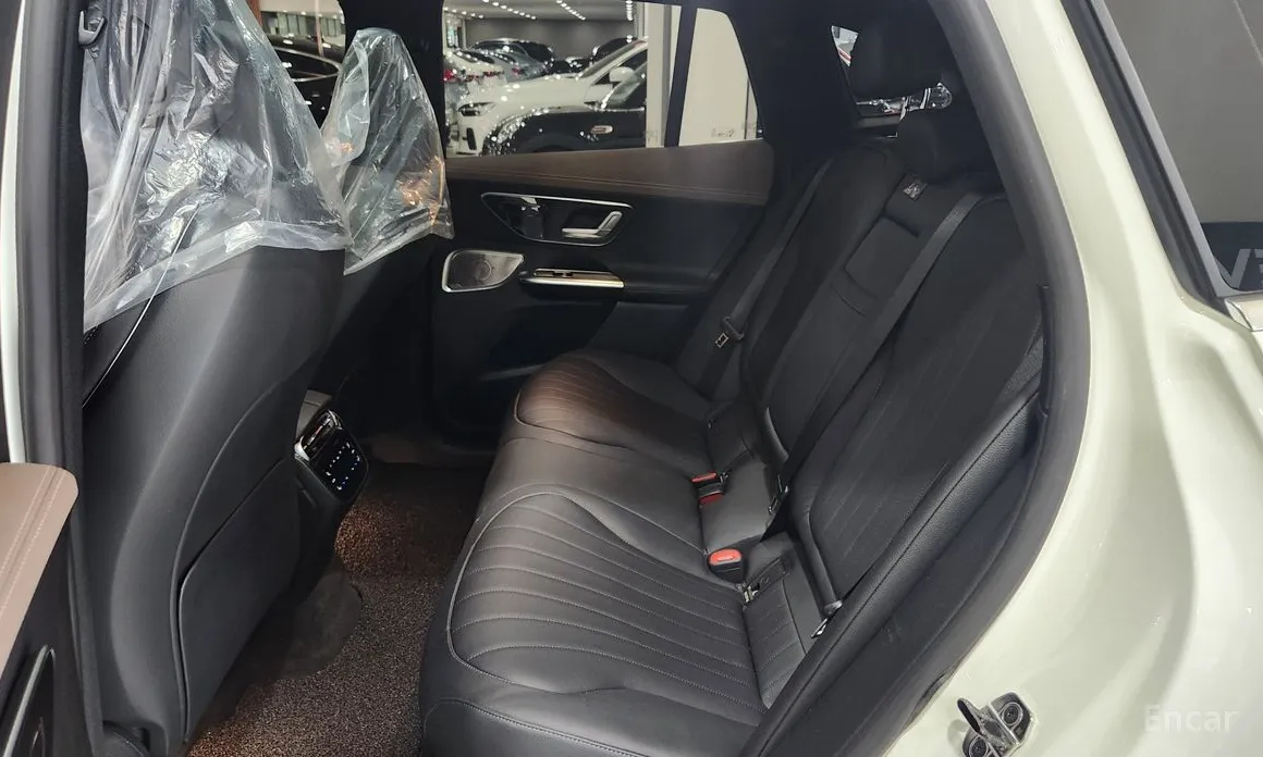 Фото 13 - Mercedes-Benz EQE