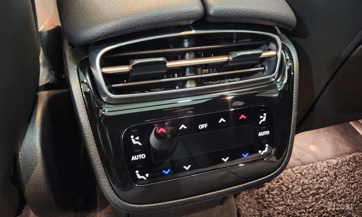 Фото 17 - Mercedes-Benz EQE